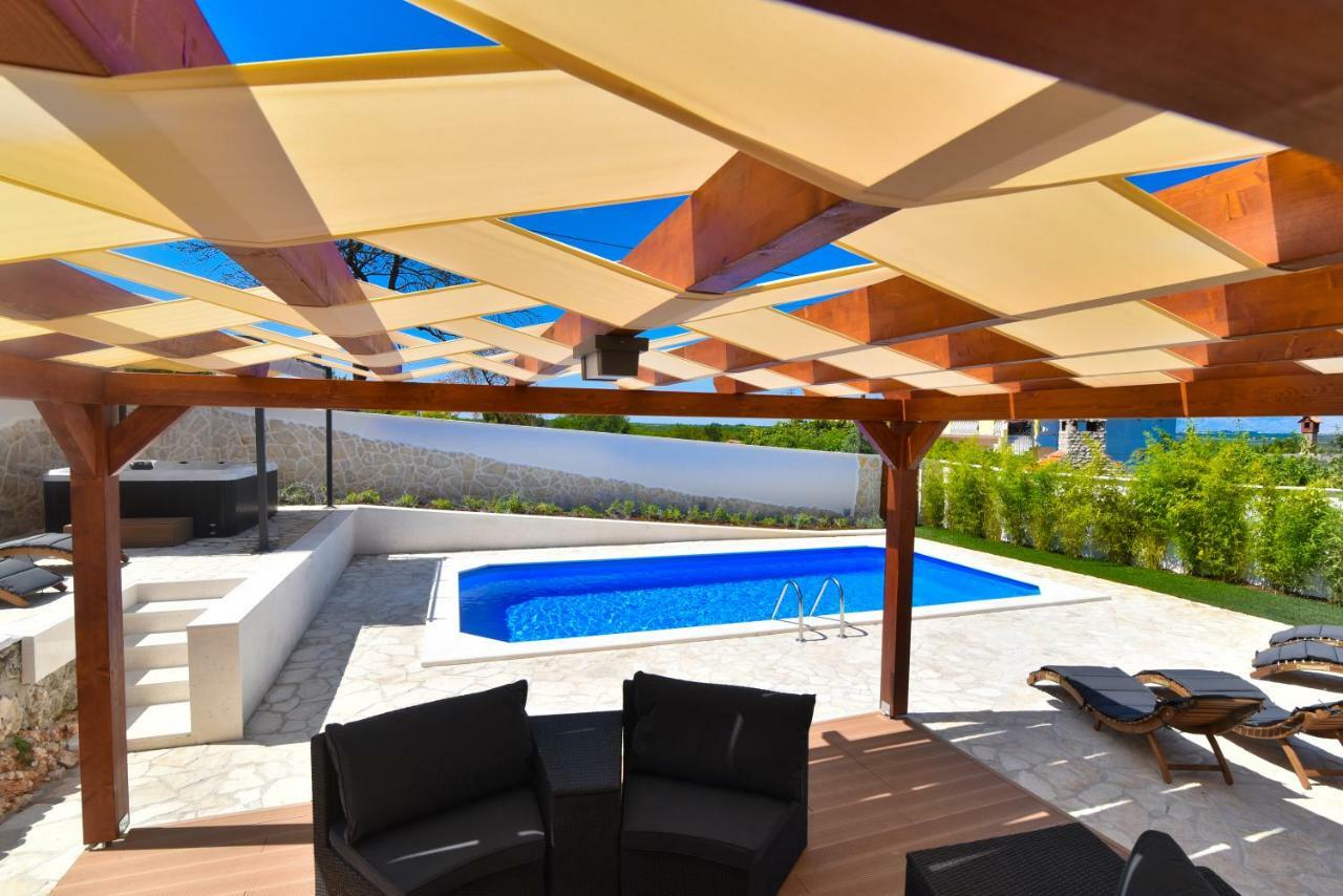 Villa Village Idylle With Heated Pool, Sauna, Jacuzzy And Private Parking Сукошан Екстер'єр фото
