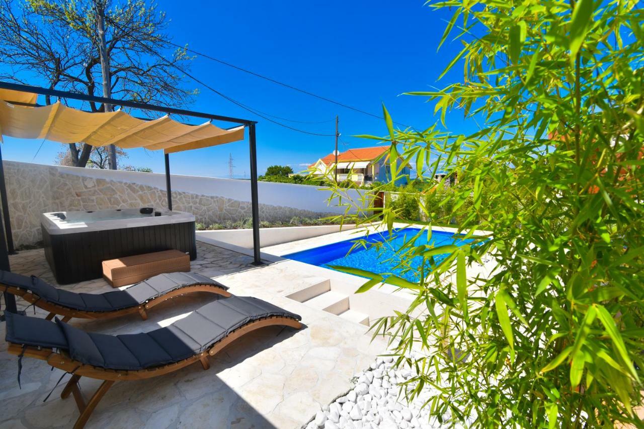 Villa Village Idylle With Heated Pool, Sauna, Jacuzzy And Private Parking Сукошан Екстер'єр фото