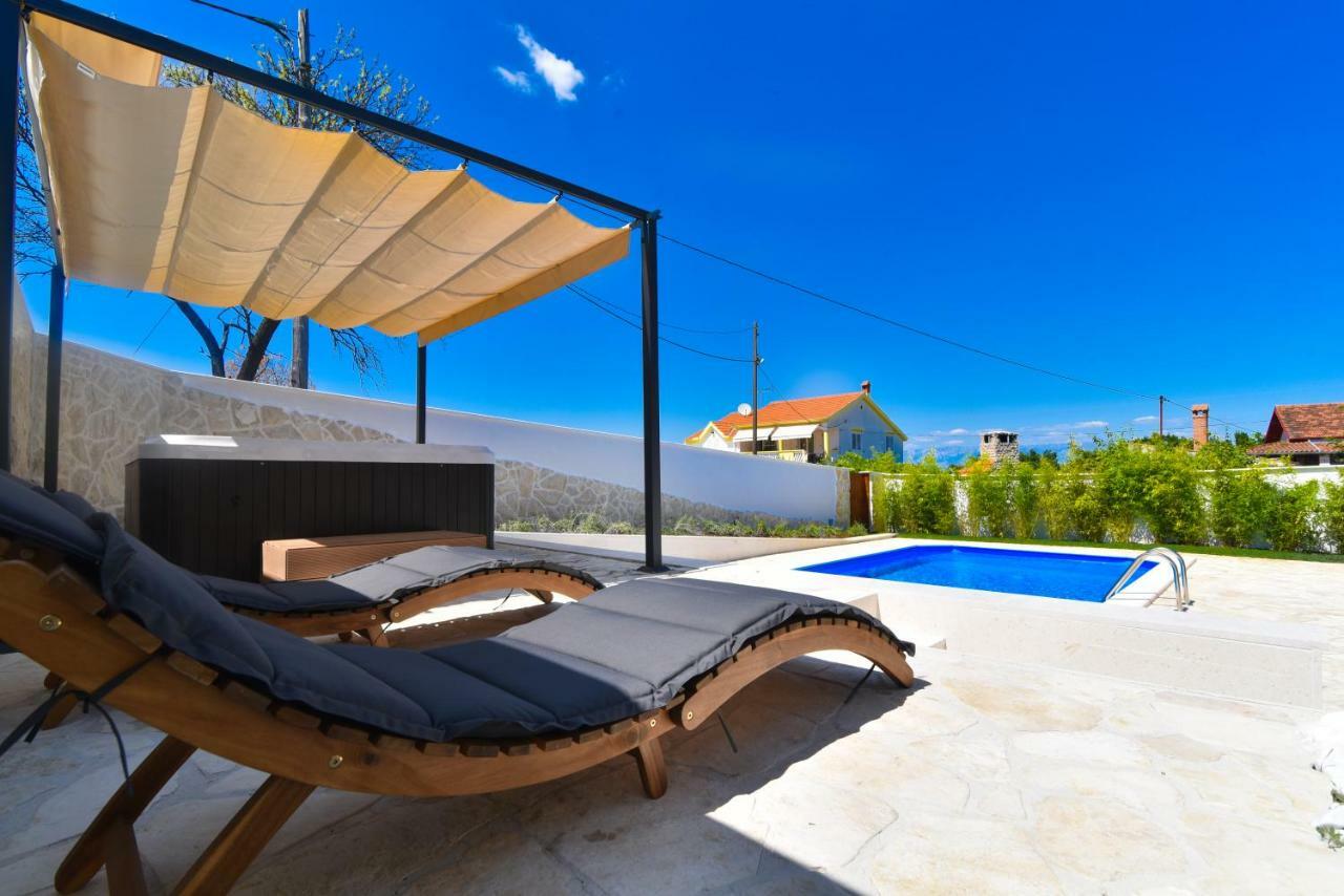 Villa Village Idylle With Heated Pool, Sauna, Jacuzzy And Private Parking Сукошан Екстер'єр фото