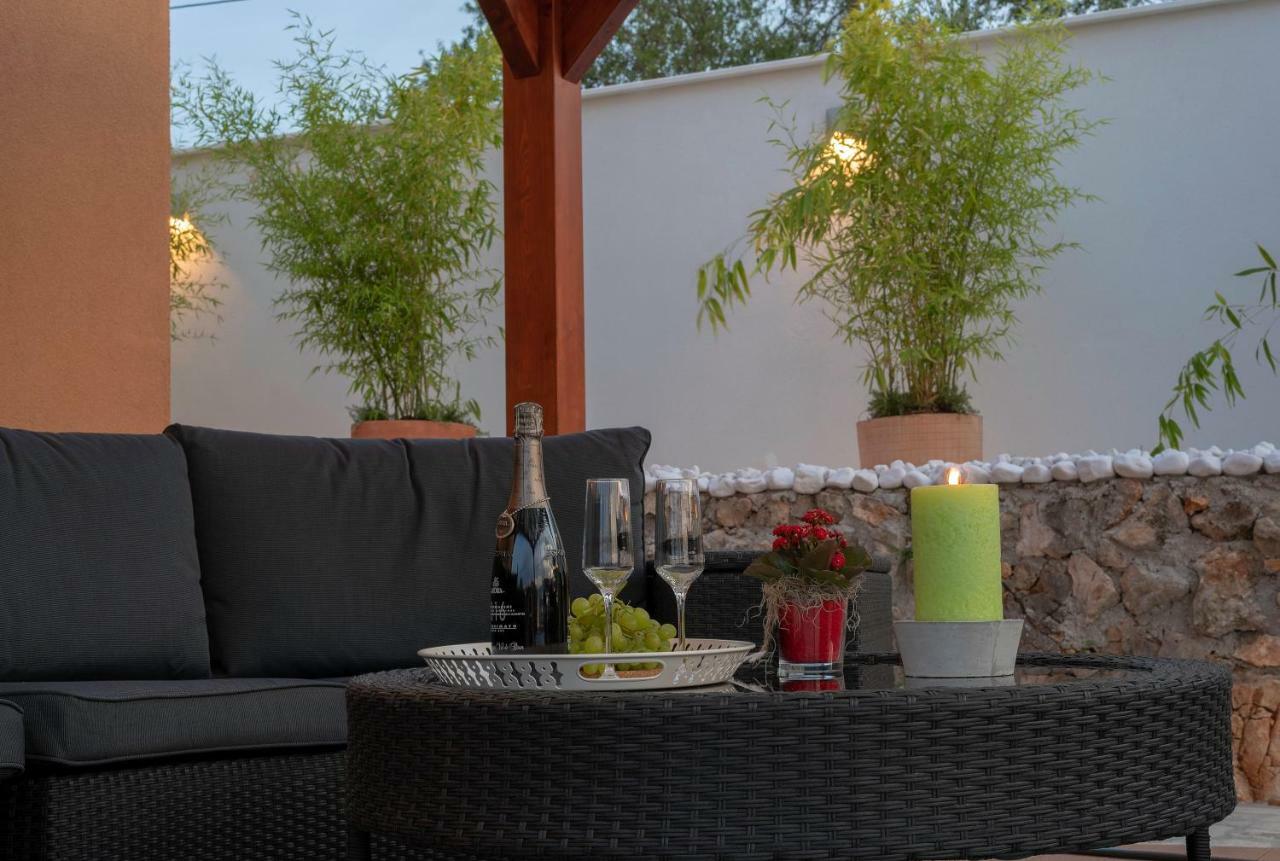Villa Village Idylle With Heated Pool, Sauna, Jacuzzy And Private Parking Сукошан Екстер'єр фото