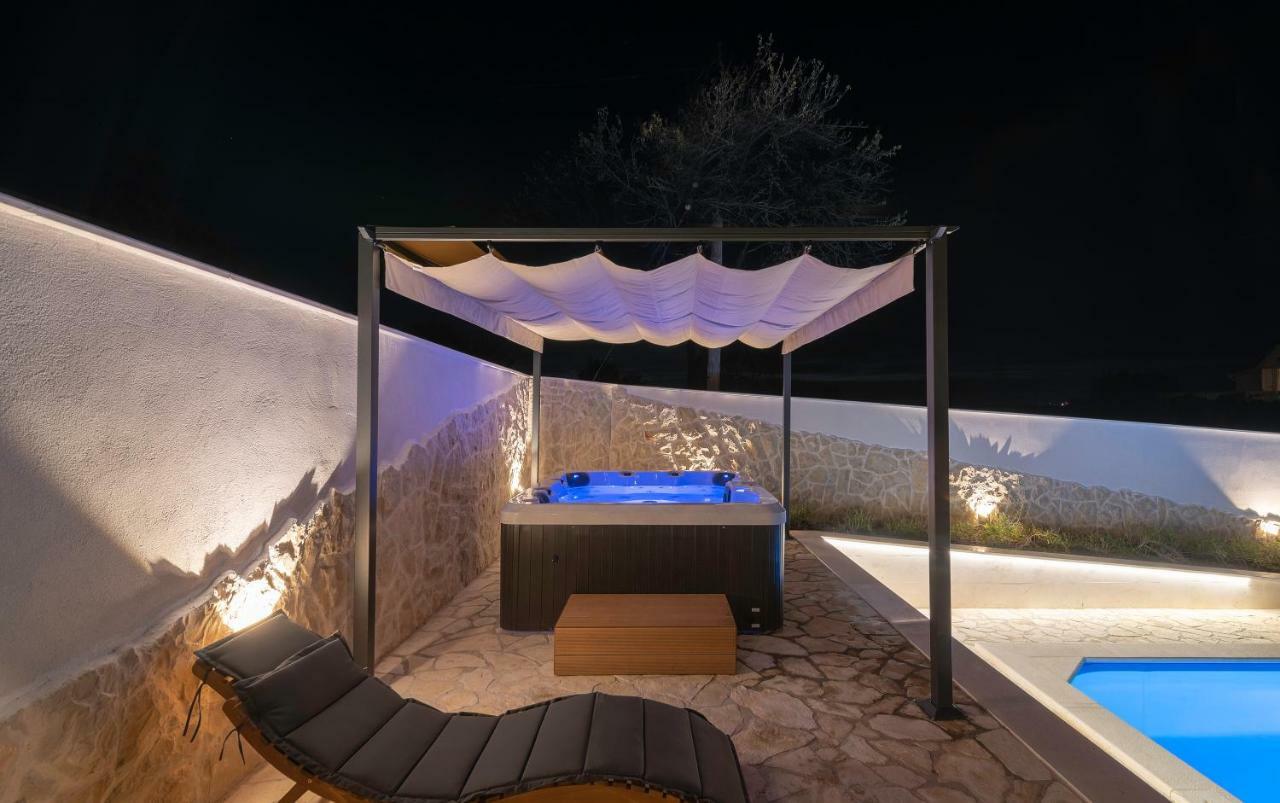 Villa Village Idylle With Heated Pool, Sauna, Jacuzzy And Private Parking Сукошан Екстер'єр фото