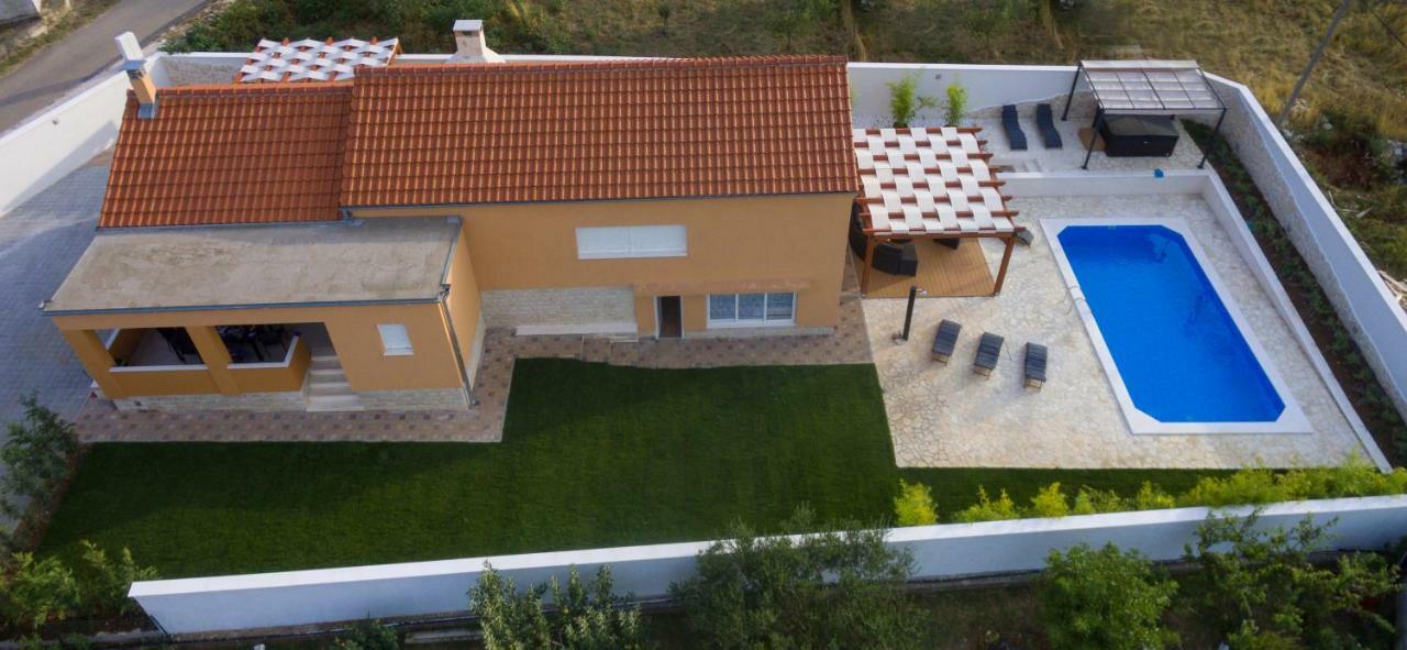Villa Village Idylle With Heated Pool, Sauna, Jacuzzy And Private Parking Сукошан Екстер'єр фото